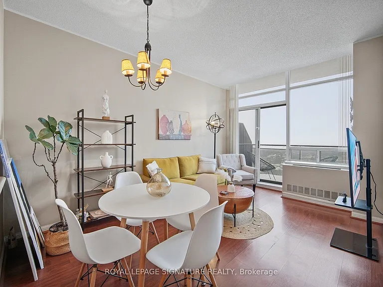 153 Beecroft Rd N #Penthouse 109 — Photo 11