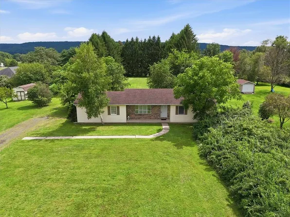 175 Bush Ln, Brodheadsville, PA 18322