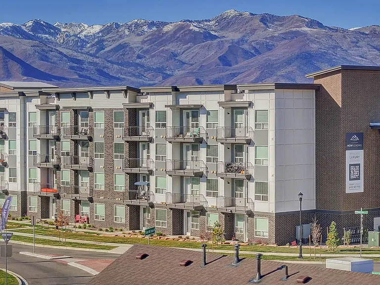 Sequoia Apartments at Turner Mill — Photo 28