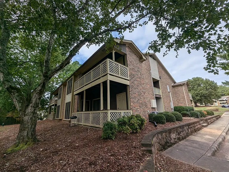 5021 Seven Pine Cir — Photo 1