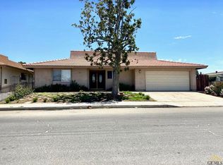 Easton Dr 5080 - 5092, Bakersfield, CA 93309
