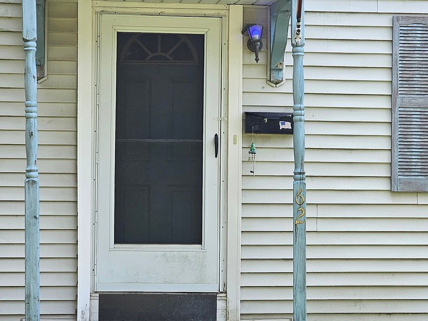 62 Woodmere Rd, Bristol, CT 06010 MLS 170587238 Zillow