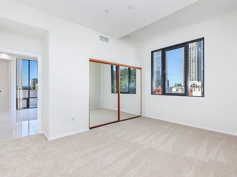 611 G St #321 — Photo 17