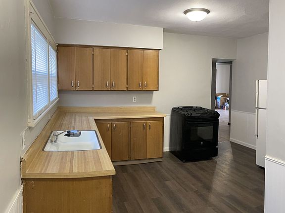 2nd image of 1240 32nd St #1