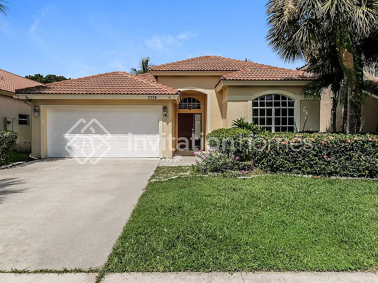 7774 Hoffy Cir — Photo 1