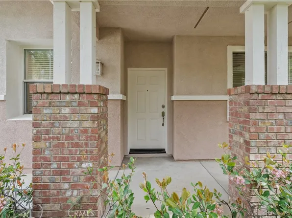 28360 Mayfair Dr, Santa Clarita, CA 91354