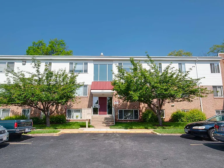 Cherrydale Apartments — Photo 26