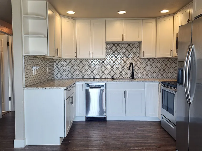 The Grandview — Photo 21