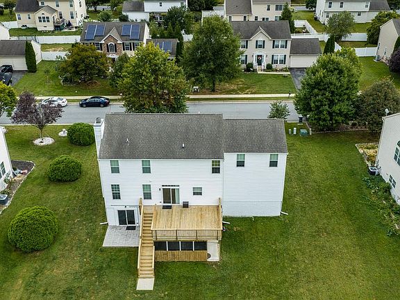 5th image of 331 Devon Dr