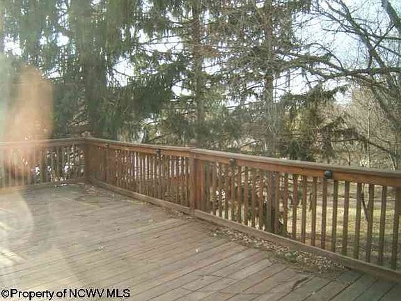 3rd image of 896 Riverview Dr