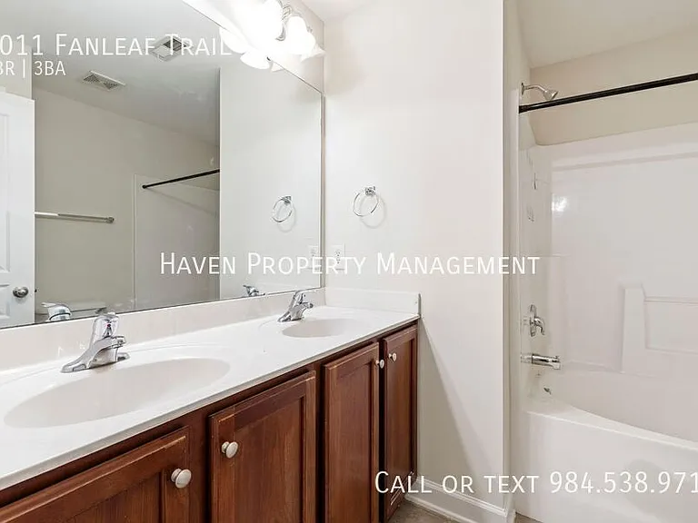 8011 Fanleaf Trl — Photo 24