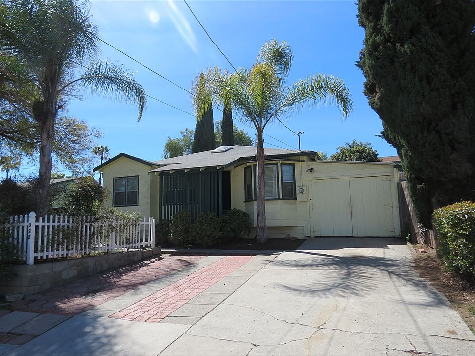 2nd image of 322 N Citrus Ave