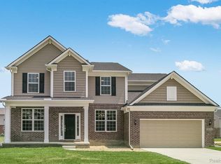 49300 Hummel Dr, Macomb, MI 48044