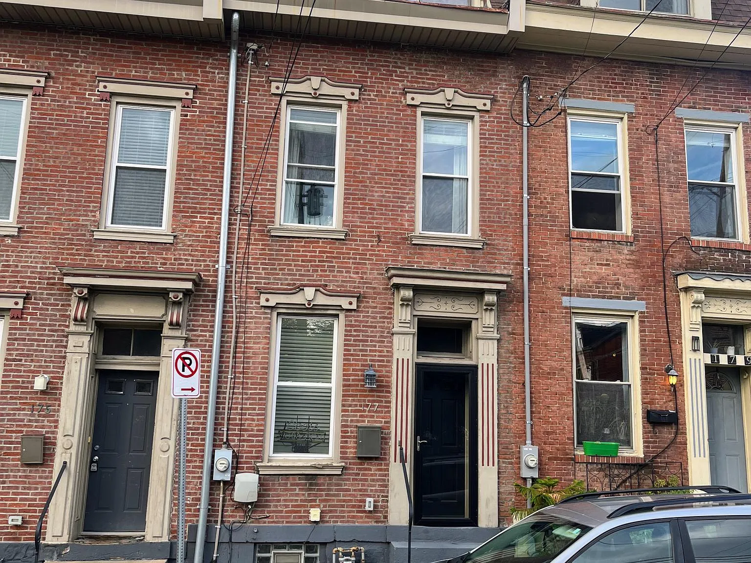 3 bed, 2.5 bath, 1395 sqft, $3,800 — Photo 1