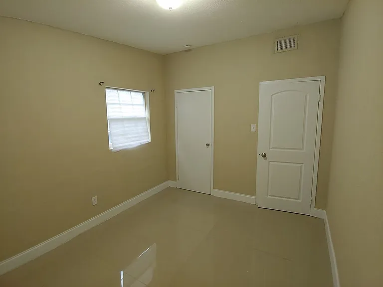 2351 Keith St — Photo 6