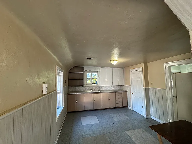 26 Sherwood St — Photo 11