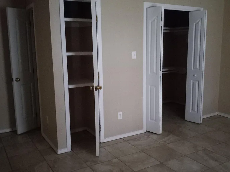 109 E Dominion Dr #B — Photo 21