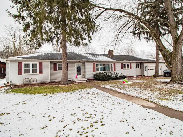 32 Berwick Tpke, Ulster, PA 18850