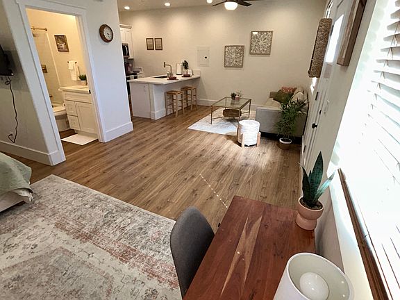2nd image of 1233 Oasis Dr #A