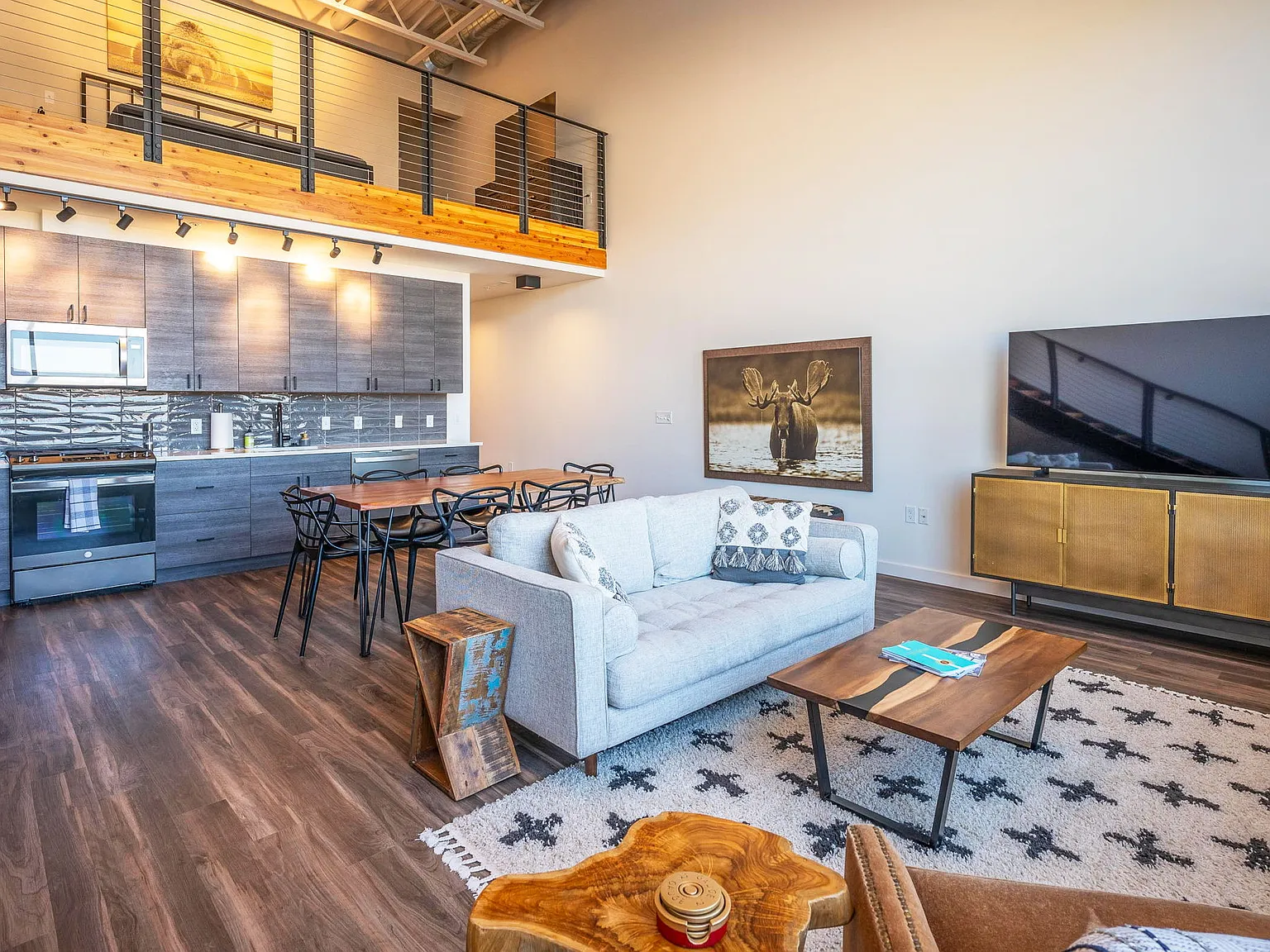 2 bed, 1310 sqft, $3,500 — Photo 2