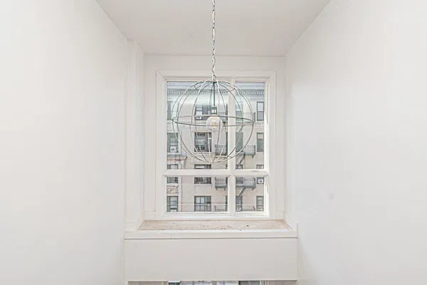 Building, photo 3