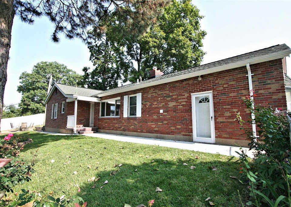 1st image of 629 Boenecke Ct