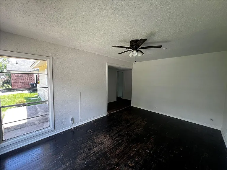 9306 Saint Lo Rd — Photo 4