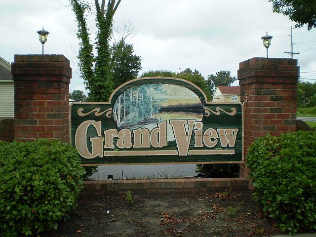 1st image of 107 Grand View Dr
