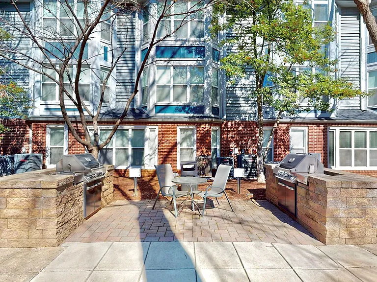 521 N Graham St #3E — Photo 25