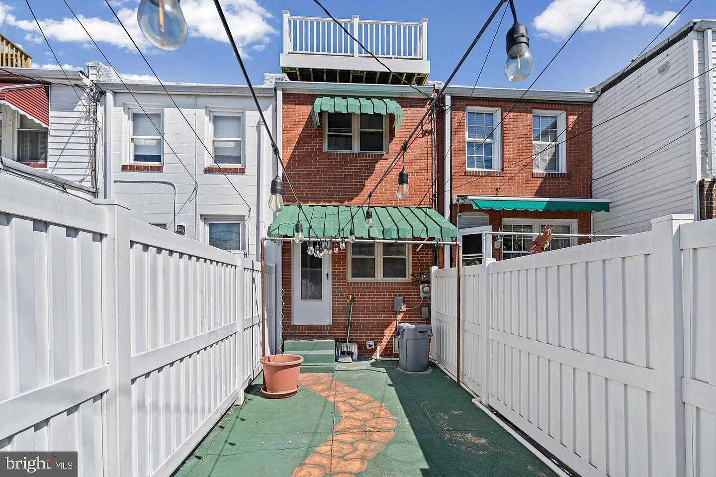 2 bed, 2.5 bath, 1074 sqft, $2,850 — Photo 3