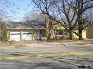 2213 S 90th St, Omaha, NE 68124