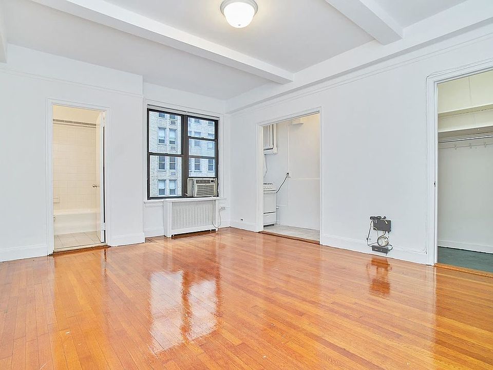 1st image of 135 E 50th St #4DD