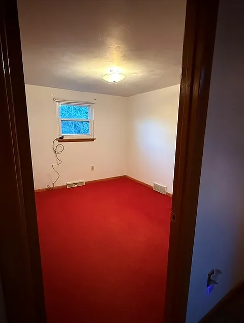 90 Smiley Rd — Photo 3