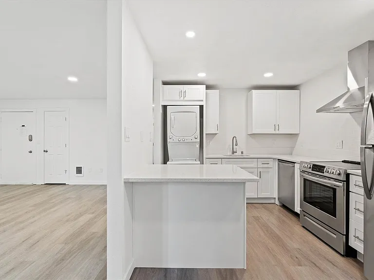 Centennial Pines Apartments! — Photo 17