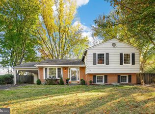 312 Valeview Ct NW, Vienna, VA 22180