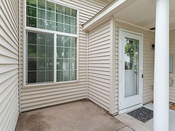 3rd image of 5207 207th St N