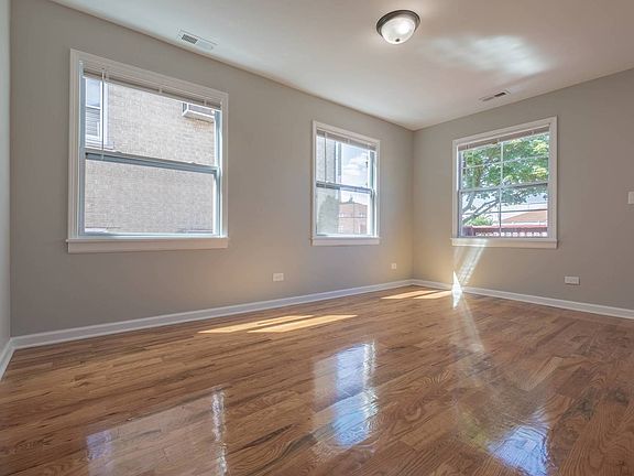 3rd image of 2049 N 19th Ave