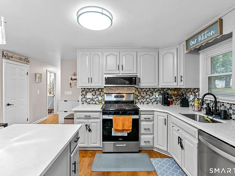 128 Forest Dr — Photo 7