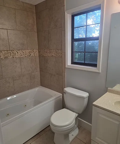 2270 Sparrow Ridge Dr NE — Photo 2