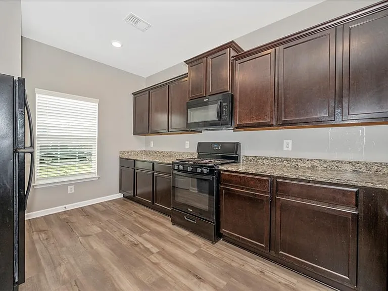 42 Eakins Ln — Photo 33