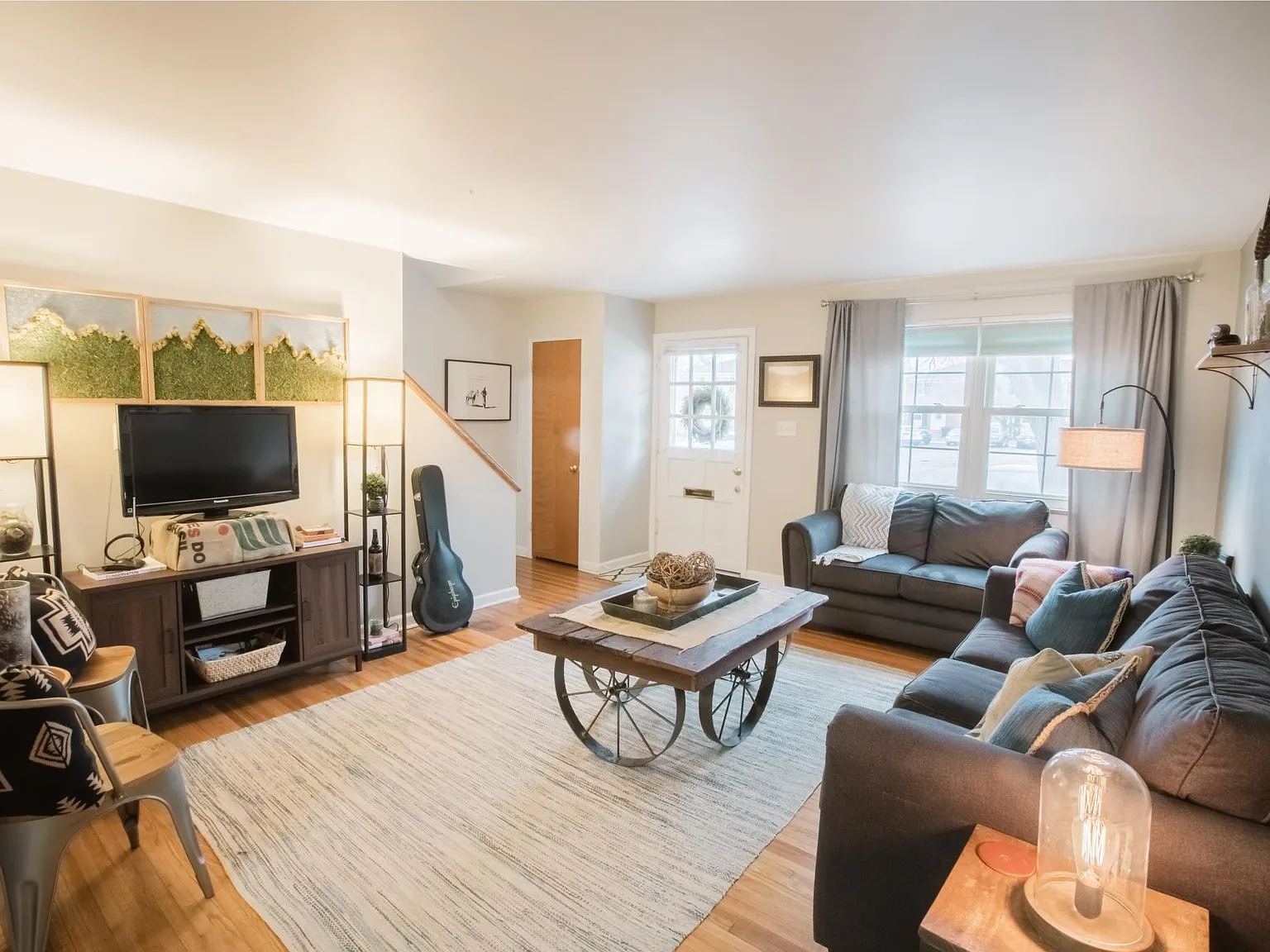 2 bed, 1140 sqft, $1,800 — Photo 3