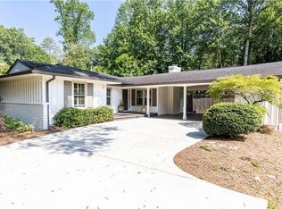 770 E Powderhorn Rd, Sandy Springs, GA 30342