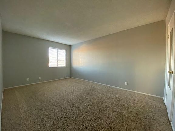 5th image of 25027 Peachland Ave Unit 258