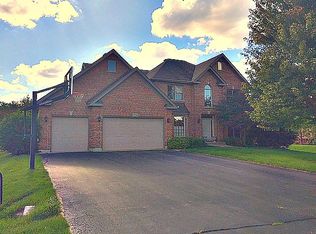 3752 Erin Ct, Prairie Grove, IL 60012