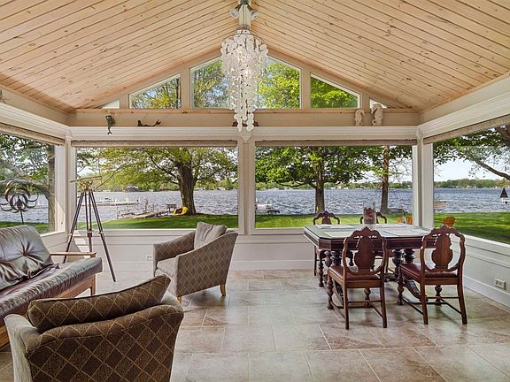 Sun Room/Family Room