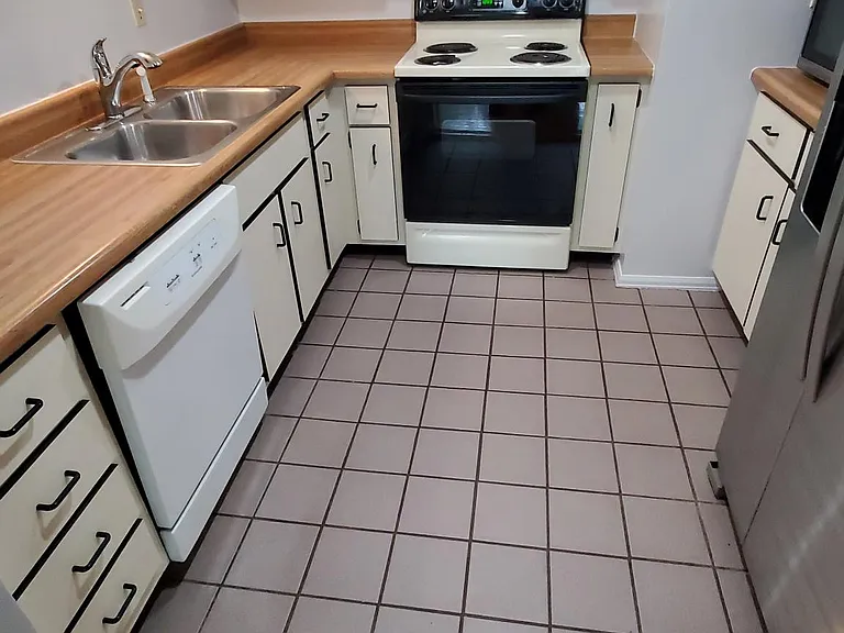 5173 Waterman Blvd #C — Photo 14
