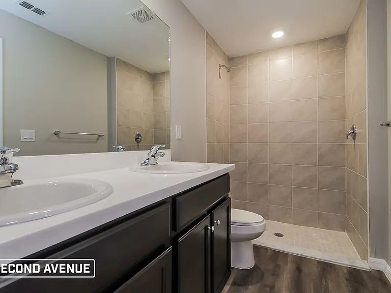 437 Reading St — Photo 10