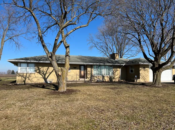 43W690 Prairie St, Sugar Grove, IL 60554