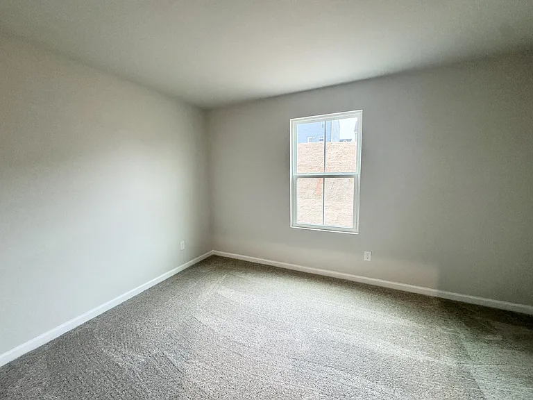 637 Coopers Mill Dr — Photo 9
