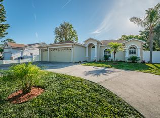 1350 Riverside Dr, Tarpon Springs, FL 34689